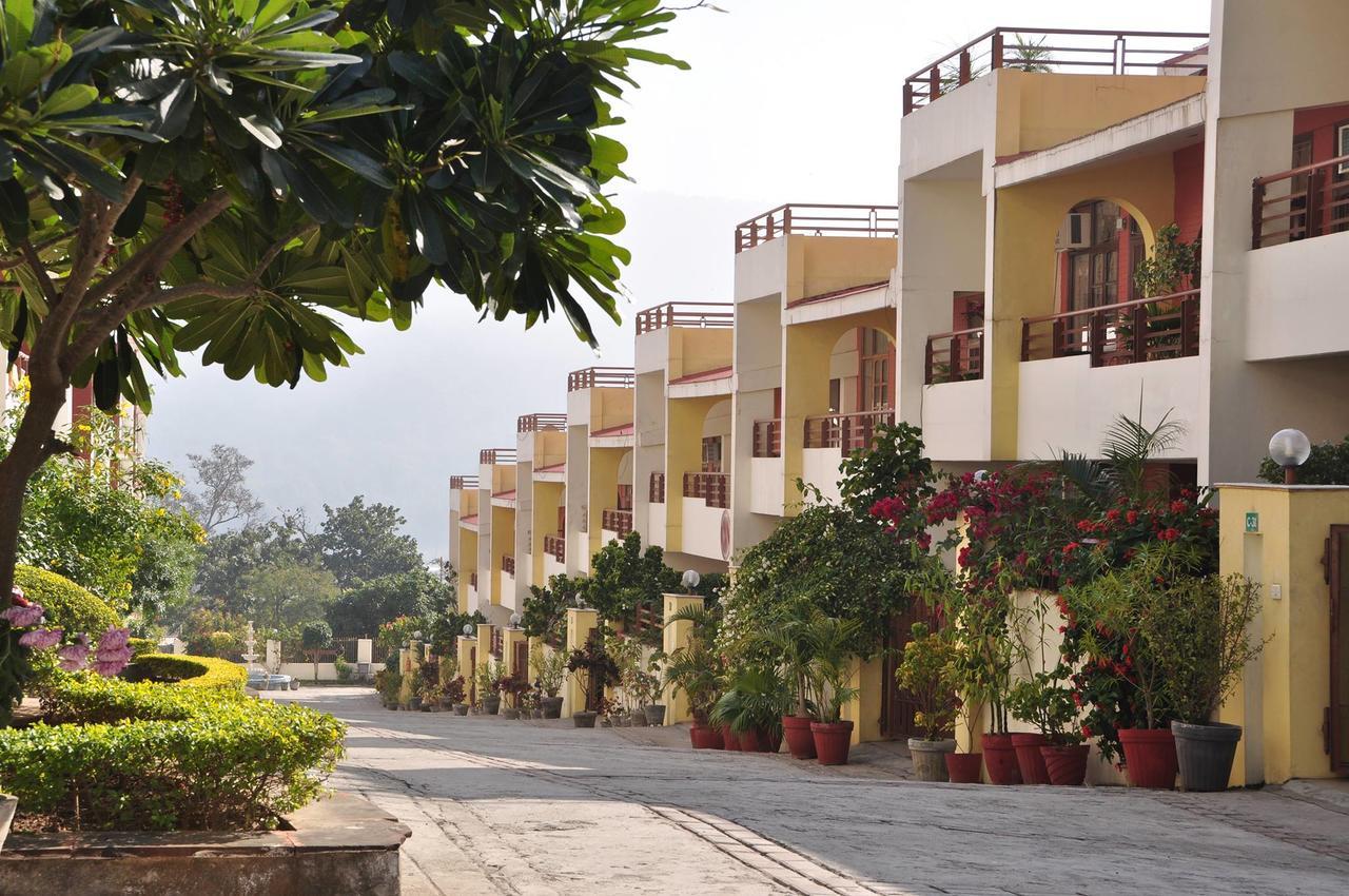 Ganga Vatika Ayurveda Bhavan Hotel Rishikesh Bagian luar foto