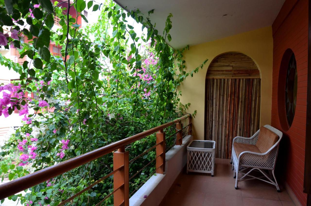 Ganga Vatika Ayurveda Bhavan Hotel Rishikesh Bagian luar foto