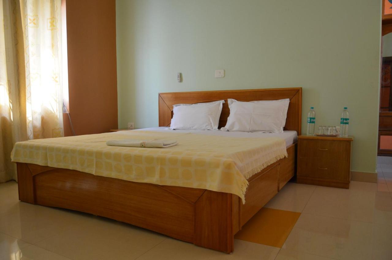 Ganga Vatika Ayurveda Bhavan Hotel Rishikesh Bagian luar foto