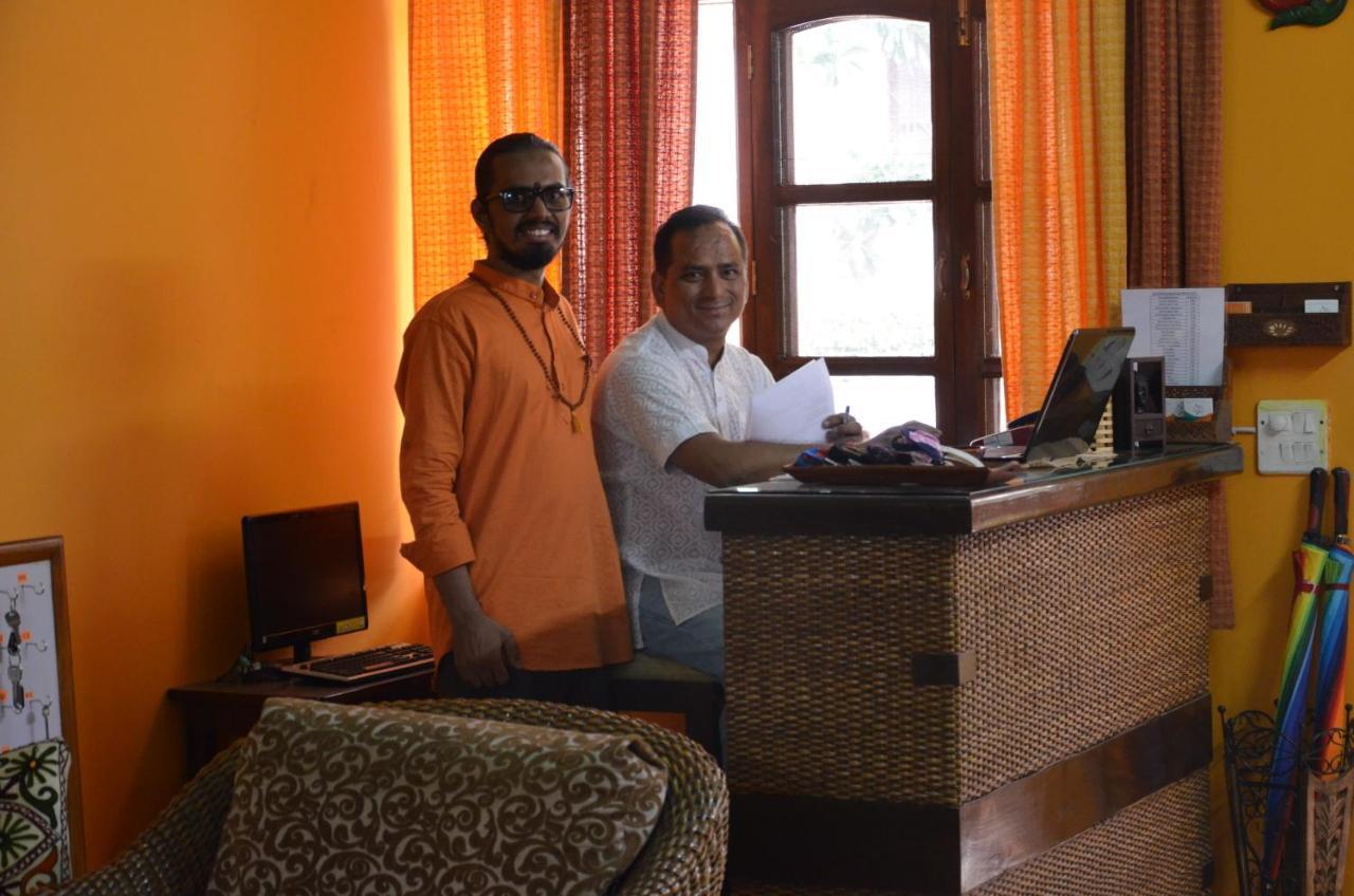 Ganga Vatika Ayurveda Bhavan Hotel Rishikesh Bagian luar foto