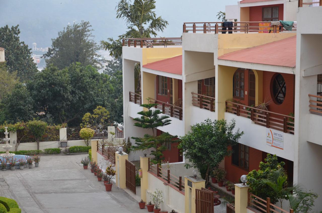 Ganga Vatika Ayurveda Bhavan Hotel Rishikesh Bagian luar foto